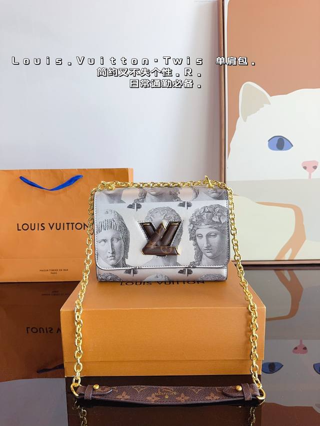 配礼盒. Lv Twist 单肩包 复古优雅 满满的高级感 大小适中 容量感人 休闲正装皆可轻松驾驭 尺寸:23*5*16Cm 配礼盒. Lv Twist 单肩包 复古优雅 满满的高级感 大小适中 容量感人 休闲正装皆可轻松驾驭 尺寸:23*5*16Cm