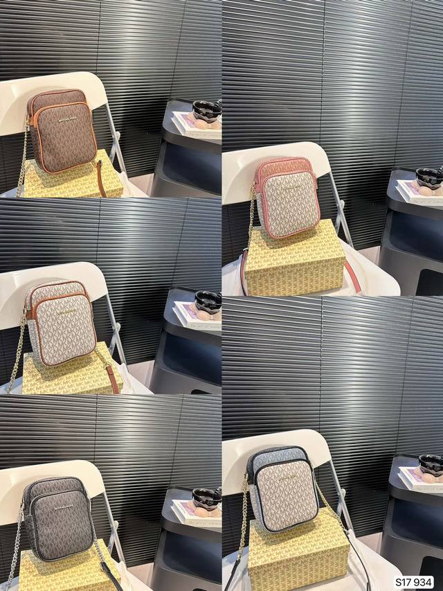 配盒子 Mk新款相机包 不愧是开挂般的存在 包身轻便 百搭又时尚 给予满满的高级感 尺寸16 21 货号934