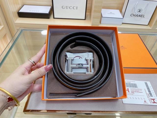 Heres.爱马仕原单专柜新款扣头搭配双面进口皮腰带龙纹最新皮纹提升了皮带本身的档次带头精钢打磨 不褪色宽度3.8工艺精湛结合原单支持验货! 附带原版包装 Heres.爱马仕原单专柜新款扣头搭配双面进口皮腰带龙纹最新皮纹提升了皮带本身的档次带头精钢打磨 不褪色宽度3.8工艺精湛结合原单支持验货! 附带原版包装