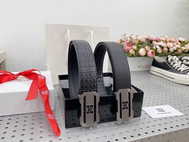 纪梵希 奢侈品知名品牌 一针一线的完美工艺 *为您呈现尊贵的气质 触感极佳 实物拍摄 头层牛皮底 宽度:3.4搭配金属扣 附带原版包装 纪梵希 奢侈品知名品牌 一针一线的完美工艺 *为您呈现尊贵的气质 触感极佳 实物拍摄 头层牛皮底 宽度:3.4搭配金属扣 附带原版包装