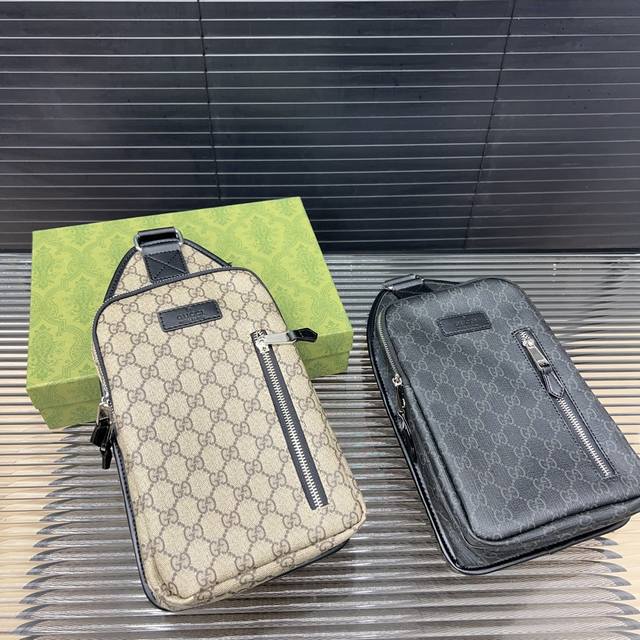 Gucci 古奇 老花胸包 斜挎单肩包 采用精湛镶嵌细工，实物拍摄 原厂原版面料 配送防尘袋 28 X 16Cm。