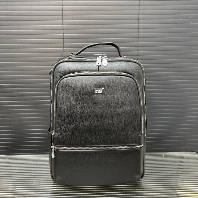 Hermès 万宝龙 牛皮多功能双肩包 翻盖背包牛皮男包 电脑包 采用精湛镶嵌细工 经典百搭 实物拍摄 原厂原版面料 配送防尘袋 30 X 42Cm。 Hermès 万宝龙 牛皮多功能双肩包 翻盖背包牛皮男包 电脑包 采用精湛镶嵌细工 经典百搭 实物拍摄 原厂原版面料 配送防尘袋 30 X 42Cm。