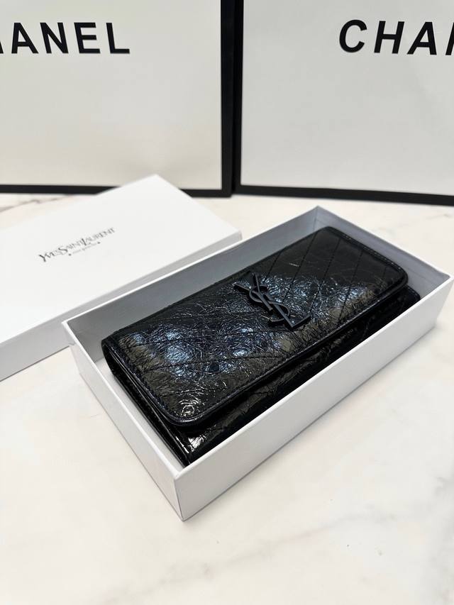 颜色 黑 粉尺寸 19X10圣罗兰经典款钱包进口小牛皮质感一流独一无二风格,实用内阁超美超时尚美女必备单品 颜色 黑 粉尺寸 19X10圣罗兰经典款钱包进口小牛皮质感一流独一无二风格,实用内阁超美超时尚美女必备单品