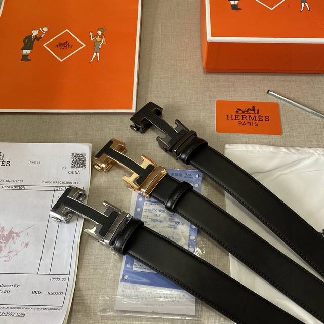 品牌:爱马仕 等级:原版品质.定制牛皮 专柜售经典爆款开模。油边精致 手感柔软.实物拍摄无修饰 上身效果超好、长度可裁剪.配专柜全套包装.送礼自带首选 扣头:广 品牌:爱马仕 等级:原版品质.定制牛皮 专柜售经典爆款开模。油边精致 手感柔软.实物拍摄无修饰 上身效果超好、长度可裁剪.配专柜全套包装.送礼自带首选 扣头:广