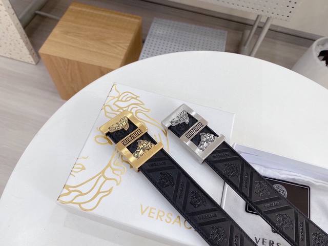 范思哲 宽度3.8Cm 精美扣头 不褪色 小牛皮 高级 上身郊果棒 商务休闲两用双面可用 头层牛皮底