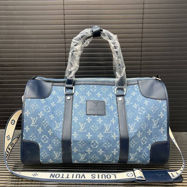 Louisvuitton 路易威登 提花 刺绣旅行袋 机场包 手提包 原厂面料材质 电镀五金 休闲百搭 高端货 配送 防尘袋 25 X 45 Cm