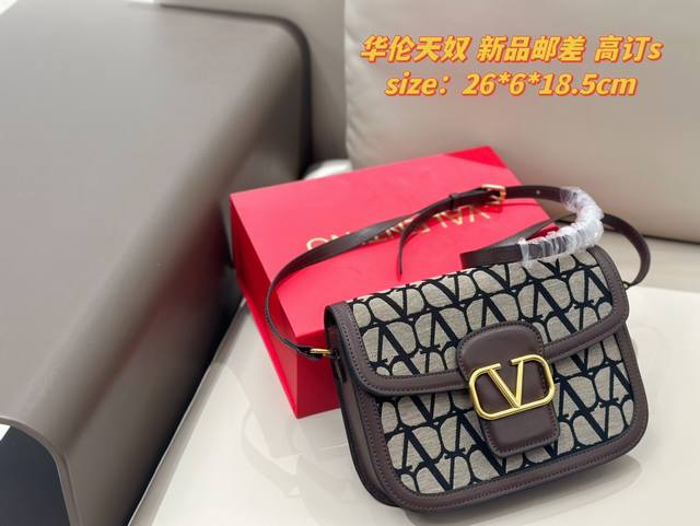 华伦天奴新品马鞍 7色 华伦天奴新品马鞍 7色