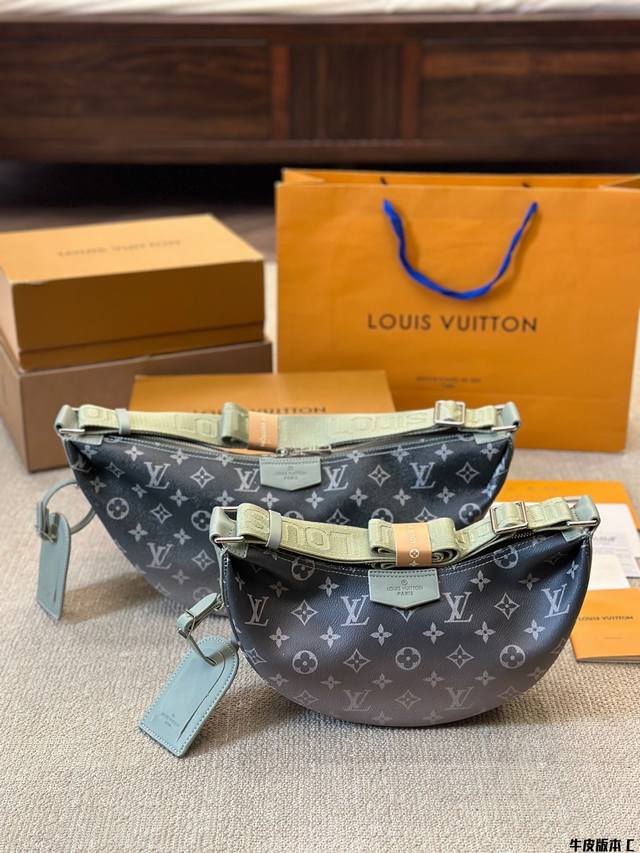牛皮版本 Lv Hamac 胸包送男朋友专属酷酷酷！ 此款discovery 腰包由 Monogram Eclipse帆布制成,兼具休闲时尚气质与现代功能性。造