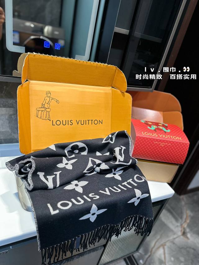 L .女士围巾披肩...百搭神器，绝对性价比，百搭时尚好款式。独家爆炸发售，这个围巾，送朋友 送妹子，送闺蜜，送妈妈，真的是独一无二的选择。 极力推荐，手感超级