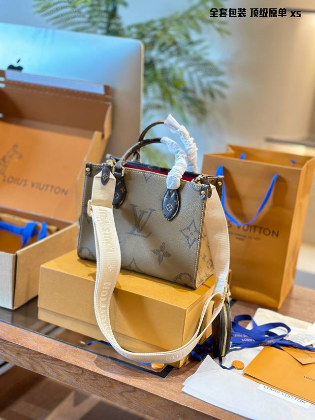 全钢五金 原单品质丛林包 Lv A B面喷绘 Onthego妈咪袋 性价比之王这是一款超赞的包型,灵感来自于恶搞lv的街头品牌,曾经的曾经,Louis Vll 全钢五金 原单品质丛林包 Lv A B面喷绘 Onthego妈咪袋 性价比之王这是一款超赞的包型,灵感来自于恶搞lv的街头品牌,曾经的曾经,Louis Vll