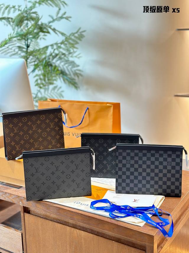 顶级原单 Lv路易威登toiletry Pouch老花盥洗包 做为lv四大金刚这款toiletry Pouch盥洗包。喜欢lv的都知道,盥洗包是lv老花包里面时 顶级原单 Lv路易威登toiletry Pouch老花盥洗包 做为lv四大金刚这款toiletry Pouch盥洗包。喜欢lv的都知道,盥洗包是lv老花包里面时