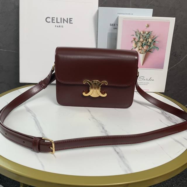 正品级 Celine限量款 凯旋门 对历史创新突破传统全新logo升级 再次重塑经典包扣精致设计 很符合时尚前沿早春新款 外牛皮 内里纯羊皮 款号：188423