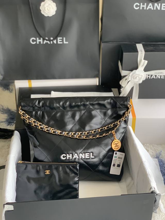 As3260# Chanel 新品 油蜡皮 小胎牛皮 索口购物袋 独家实拍香奈儿链条包 单肩包，秋冬走秀款柔软舒适，品质质量超赞 喜欢的美美抓紧自留啦 搭配冬装