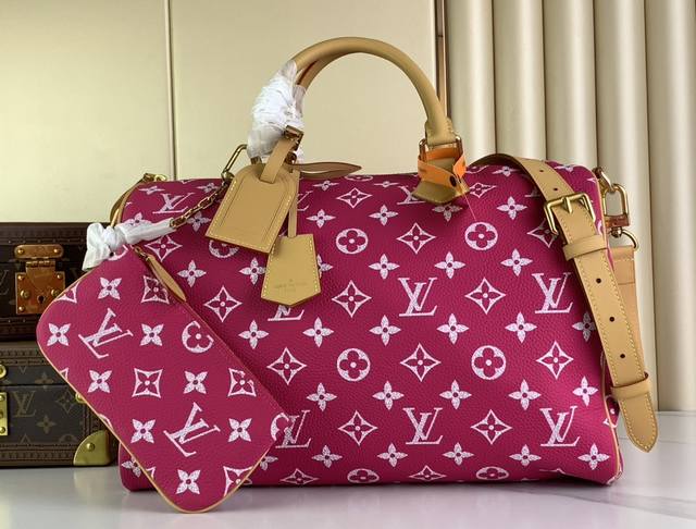 出厂价 Speedy P9 Bandoulière40手袋 M11563枚紫色 本款speedy P9 Bandoulière 40 Monogram Leat