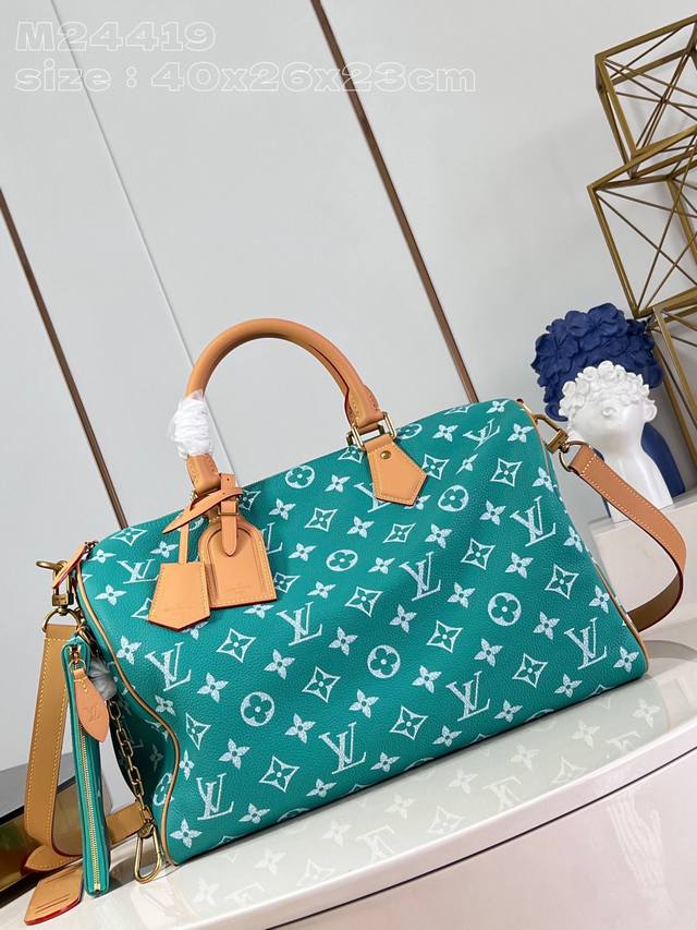 顶级原单 独家实拍 M24419湖水绿 本款 Speedy P9 Bandoulière 40 Monogram Leather 手袋为柔软粒面牛皮革包裹羊皮革