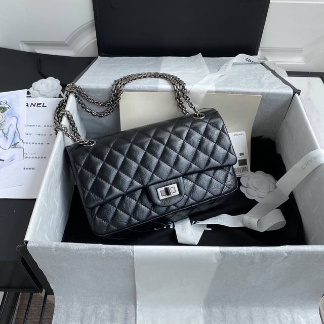 Zp级别as7586 Chanel2.55 Reissue 永恒经典 秋冬季官方最新原厂进口胎牛 皮质细腻柔软舒适 媲美专柜。2.55是一款配有金属链条的双层翻