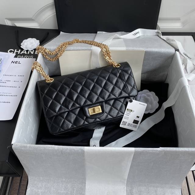 Zp级别as7586 Chanel2.55 Reissue 永恒经典 秋冬季官方最新原厂进口胎牛 皮质细腻柔软舒适 媲美专柜。2.55是一款配有金属链条的双层翻