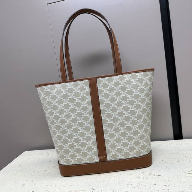 Cabas中号标志印花牛皮革手袋 黄褐色 12 X 12 X 6英寸 31.5 X 31.5 X 16厘米 本款型可装下普通屏幕14寸笔记本电脑 Triomph