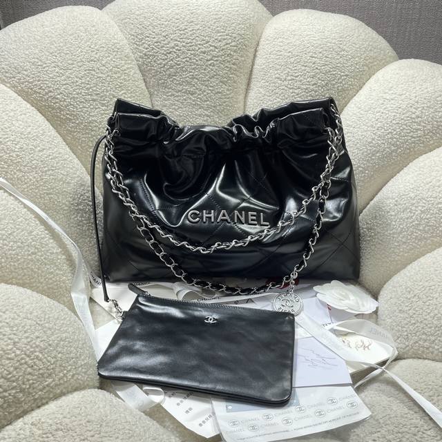 银链！Chane124C横版 垃圾袋 火爆22 Bag购物袋as4486 本季最火最值得入手的系列，它的名字叫22 Bag，小香凡是以数字命名的都必火爆也一定会