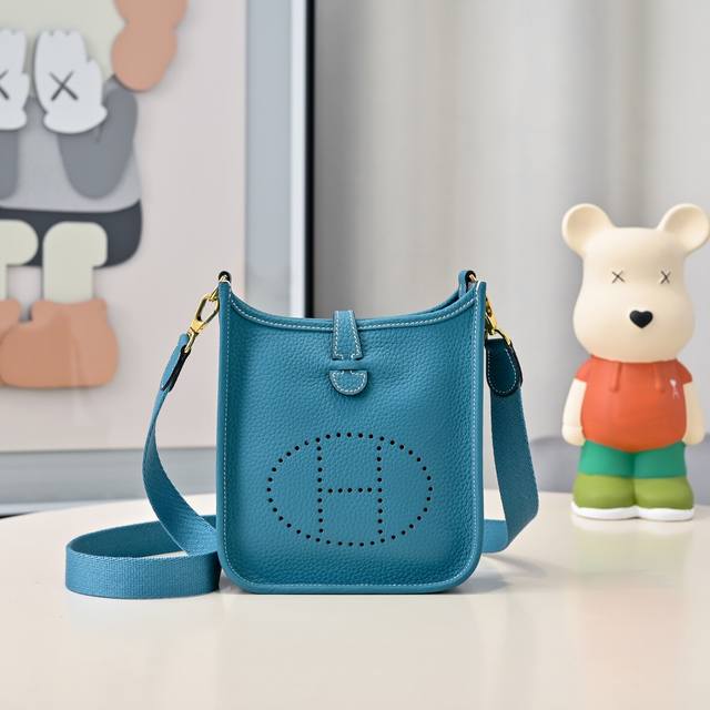 Mini Eveyine ~伊芙琳 自配肩带+Tc小牛皮 五金：金银扣 迷你尺寸：17Cm