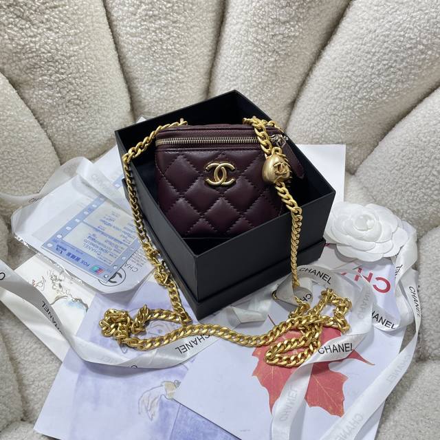 24K 盒子包 牛仔布 最美爱心调节扣 可调节链条的 采用双c浮雕工艺logo精致绝美 : 款号a P3203 尺寸11-8.5-7 配包装