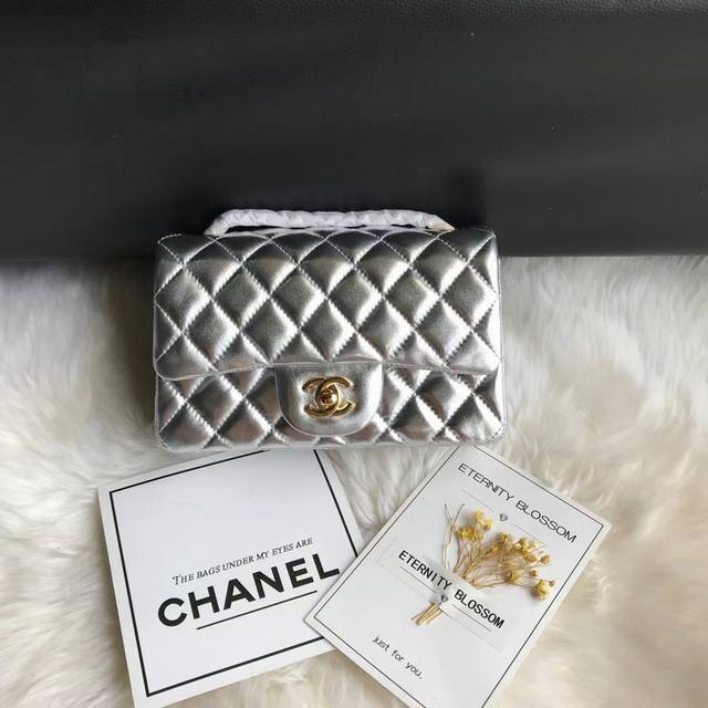 A1116银色羊皮金扣现货,有装钢印 A1116银色羊皮金扣现货,有装钢印