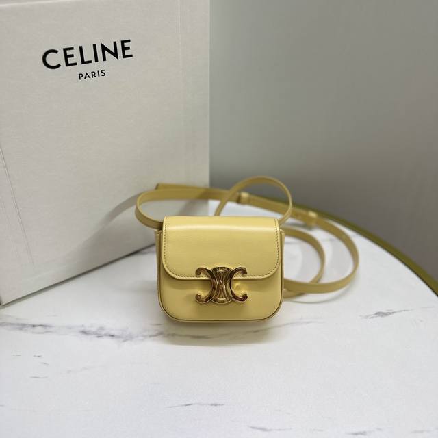 正品级 Celine 新品mini 耳机包 C家这一年陆续出的小包但这一季cline Mini可可爱爱必收、虽然小包容量不是特别大、但是颜值暴击,可爱暴击又不是 正品级 Celine 新品mini 耳机包 C家这一年陆续出的小包但这一季cline Mini可可爱爱必收、虽然小包容量不是特别大、但是颜值暴击,可爱暴击又不是