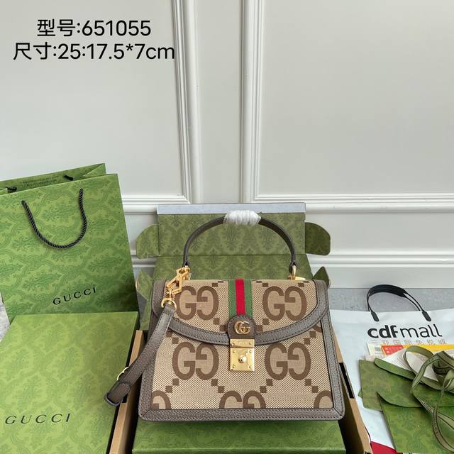 正品级 原厂皮跑量价gucci新款专柜品质，原单货，实物实拍，款号651055大g杏布，尺寸25X17.5X7，