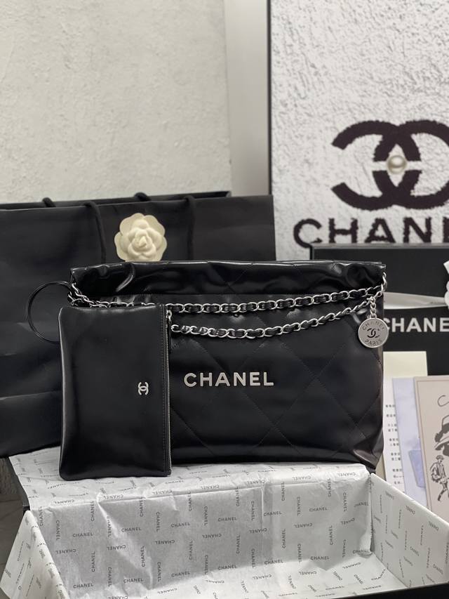 As4486# Chane1 24C 横版 垃圾袋 火爆22 Bag购物袋 本季最火最值得入手的系列，它的名字叫22 Bag，小香凡是以数字命名的都必火爆 也一