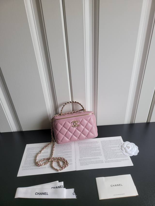 24A限量款钻石手柄 长盒子包 化妆斜跨包配钻手柄 小羊皮金属 五金，手柄精致又贵气，手拎 斜挎 单肩都好看 真的太美了 款号4052尺寸17-10-8