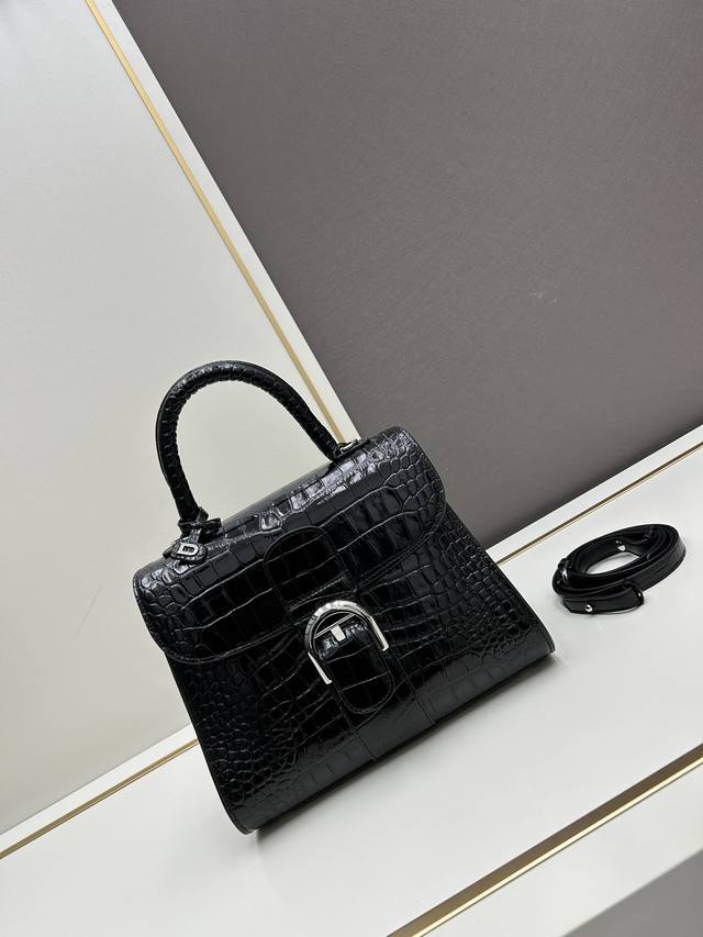 華麗登場鳄鱼纹mm号 比利时德尔沃delvaux Brillant 又一不朽經典力作 壓花鰐魚包 物以稀為貴每一个都是雕塑藝術品凝聚了工匠技藝高超的灵魂臻品! 華麗登場鳄鱼纹mm号 比利时德尔沃delvaux Brillant 又一不朽經典力作 壓花鰐魚包 物以稀為貴每一个都是雕塑藝術品凝聚了工匠技藝高超的灵魂臻品!