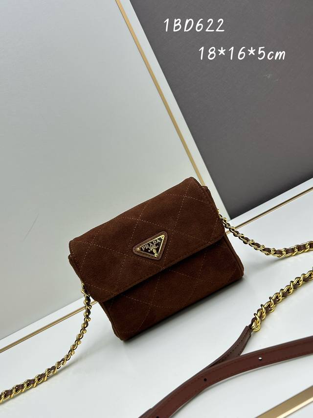 磨砂中古小挎包 然兴这兴社号1Bd622这款 Vintage 中古链条菱格流浪包设计太棒了 学“纯手工尼 龙菱格设计,可单肩+斜挎,进口黑金链条搭配真的是 Vi 磨砂中古小挎包 然兴这兴社号1Bd622这款 Vintage 中古链条菱格流浪包设计太棒了 学“纯手工尼 龙菱格设计,可单肩+斜挎,进口黑金链条搭配真的是 Vi