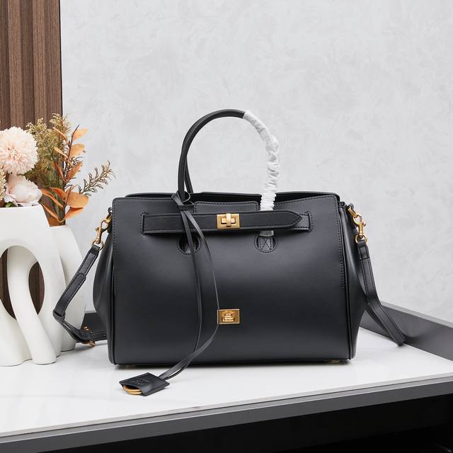 Vlog细节|Balenciaga Bel Air简约又时尚 Vlog细节|Balenciaga Bel Air简约又时尚 Balenciga Bel Air秀 Vlog细节|Balenciaga Bel Air简约又时尚 Vlog细节|Balenciaga Bel Air简约又时尚 Balenciga Bel Air秀