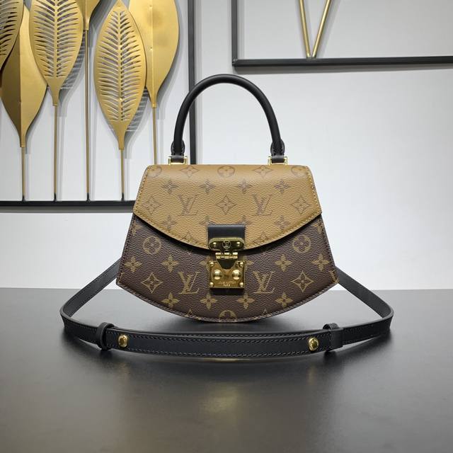 款号：M46548 由 Monogram 和 Monogram Reverse 帆布制成的 Tilsitt 手袋是一款精美的都市风格配饰。源自一款 1988 年