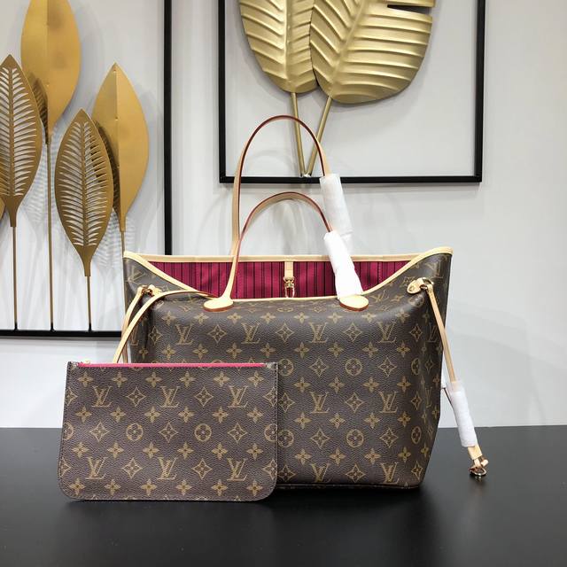 款号：M41178 路易威登全新演绎 Neverfull 经典手袋，探索袋内精致细节。重新设计的内袋采用了清新的织物内衬和灵感源自路易威登档案馆的复古细节，尤其