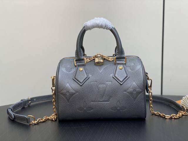 原单精品 M12013枪灰色 全皮压花枕头包speedy系列 Speedy Bandoulière 20 手袋 M46397 Lv Ski 系列推出 Speed