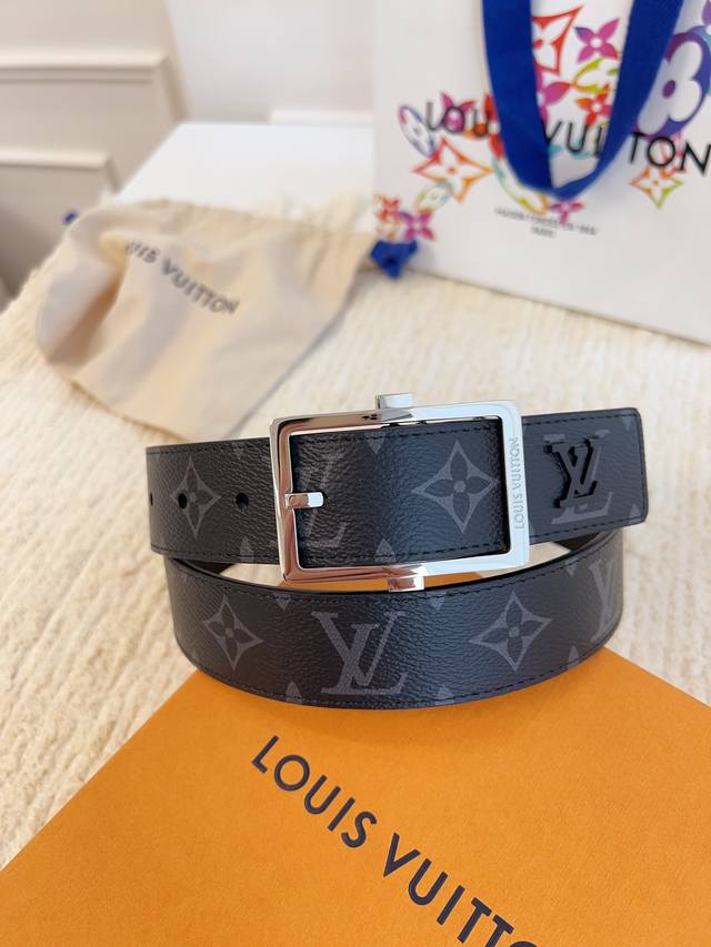 Lv -意大利进口专柜专用monorgan涂层帆布配头层皮底，搭配真空电镀亮面纯铜针扣，官网新款，专柜有售，市场顶级品质，支持验货 配送全套专柜包装，宽度 3.