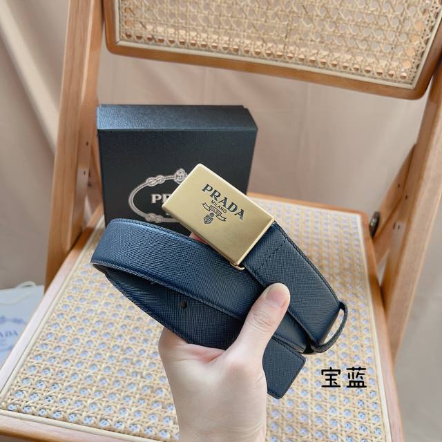 Prada -意大利进口头层十字纹牛皮配平纹底，搭配真空电镀仿古铜扣，经典款式，专柜有售，市场顶级品质，支持验货 配送全套专柜包装，宽度 3.5Cm