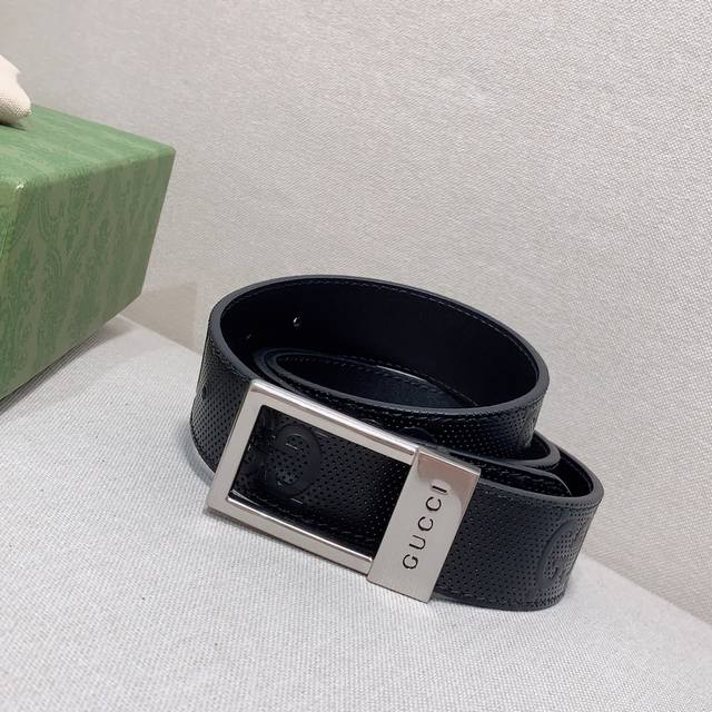 Gucci -意大利进口头层浮雕小牛皮配平纹底，搭配真空电镀仿古银扣，经典款式，专柜有售，市场顶级品质，支持验货 配送全套专柜包装，宽度 3.5Cm