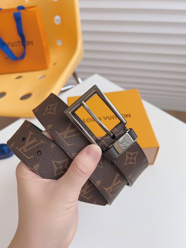 Lv -意大利进口专柜专用monorgan涂层帆布配头层皮底，搭配真空电镀亮面纯铜针扣，经典款式，专柜有售，市场顶级品质，支持验货 配送全套专柜包装，宽度 3.