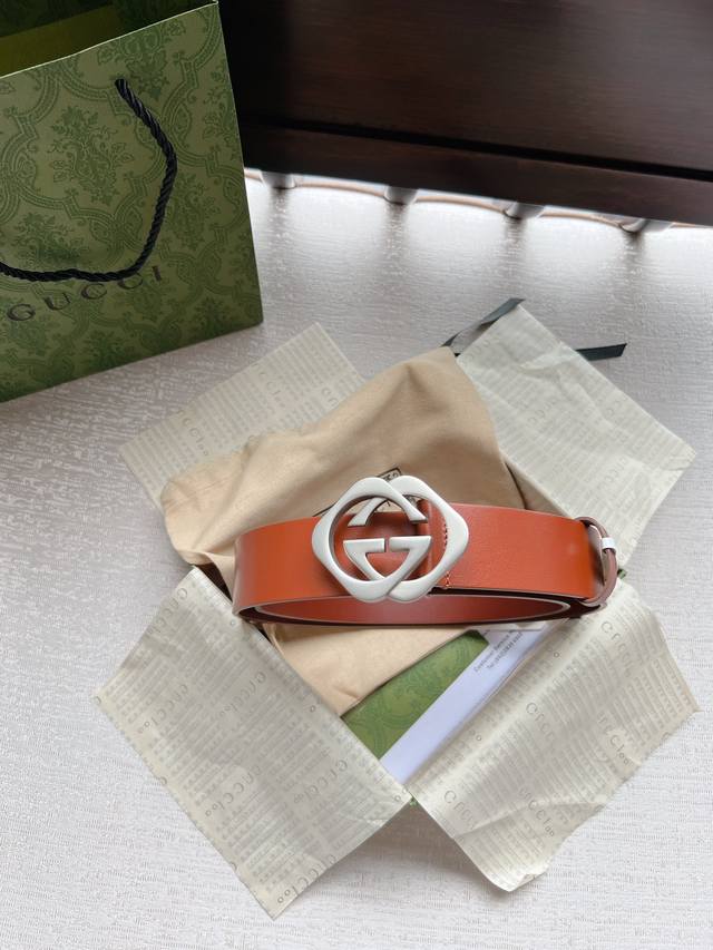 Gucci -双面意大利进口单层牛皮，搭配真空电镀喷砂纯铜扣，经典款式，专柜有售，市场顶级品质，支持验货 配送全套专柜包装，宽度 3.8Cm