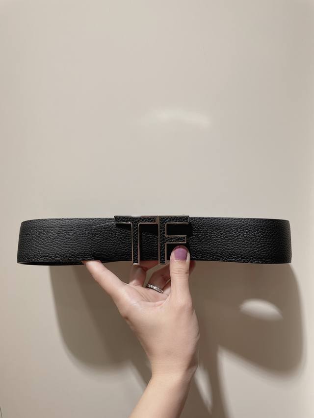 Tom Ford -双面意大利进口头层荔枝纹牛皮，搭配真空电镀贴皮纯铜扣，经典款式，专柜有售，市场顶级品质，支持验货 配送全套专柜包装，宽度 3.8Cm