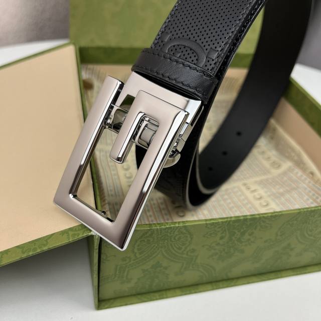 Gucci -意大利进口头层浮雕小牛皮配平纹底,搭配真空电镀亮面旋转纯铜扣,经典款式,专柜有售,市场顶级品质,支持验货 配送全套专柜包装,宽度 3.5Cm Gucci -意大利进口头层浮雕小牛皮配平纹底,搭配真空电镀亮面旋转纯铜扣,经典款式,专柜有售,市场顶级品质,支持验货 配送全套专柜包装,宽度 3.5Cm