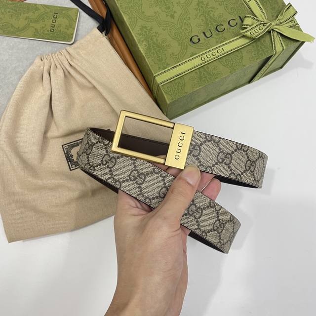 Gucci -意大利进口专柜专用印花帆布配平纹底，搭配真空电镀仿古铜扣，经典款式，专柜有售，市场顶级品质，支持验货 配送全套专柜包装，宽度 3.5Cm