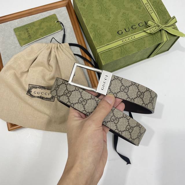 Gucci -意大利进口专柜专用印花帆布配平纹底，搭配真空电镀亮面纯铜扣，经典款式，专柜有售，市场顶级品质，支持验货 配送全套专柜包装，宽度 3.5Cm