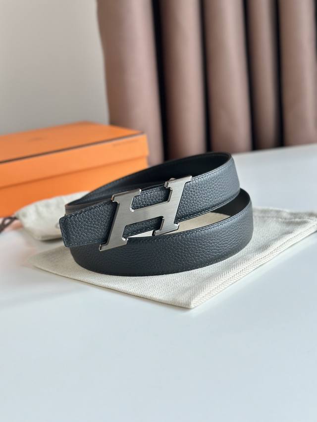 爱马仕 -意大利进口头层荔枝纹牛皮配平纹底，搭配真空电镀拉丝纯铜扣，官网新款，专柜有售，市场顶级品质，支持验货 配送全套专柜包装，宽度 3.2Cm