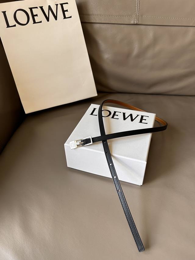 罗意威 -双面意大利进口头层小牛皮，搭配真空电镀亮面纯铜扣，官网新款，专柜有售，市场顶级品质，支持验货 配送全套专柜包装，宽度 1.0Cm