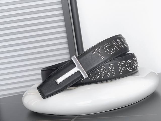 Tom Ford -意大利进口头层镶嵌字母小牛皮配荔枝纹底，搭配真空电镀拉丝纯铜扣，官网新款，专柜有售，市场顶级品质，支持验货 配送全套专柜包装，宽度 3.8C