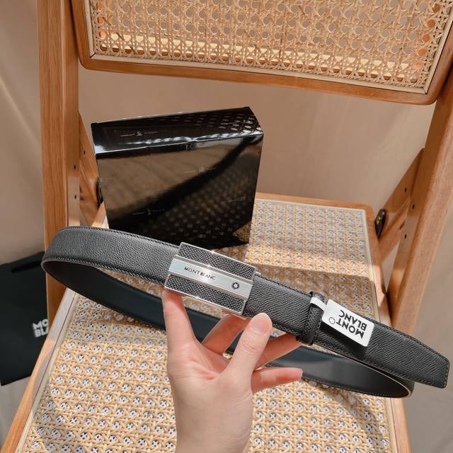 万宝龙 -意大利进口头层十字纹牛皮配平纹底，搭配真空电镀纯铜自动扣，经典款式，专柜有售，市场顶级品质，支持验货 配送全套专柜包装，宽度 3.5Cm