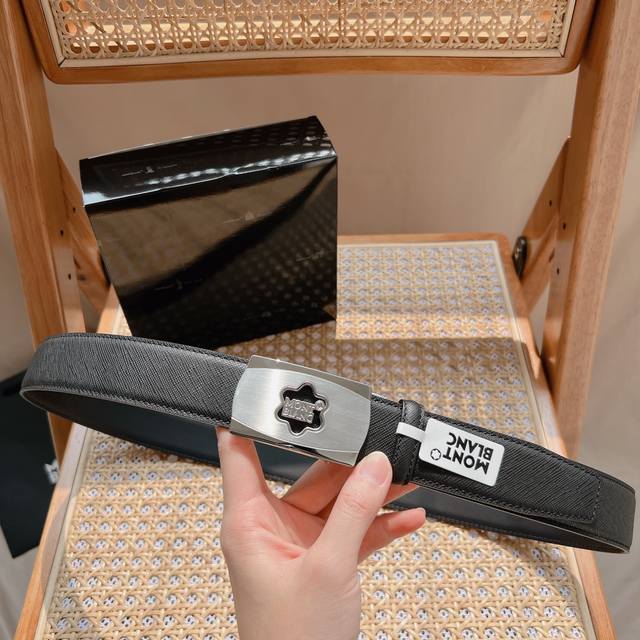 万宝龙 -意大利进口头层十字纹牛皮配平纹底，搭配真空电镀纯铜自动扣，经典款式，专柜有售，市场顶级品质，支持验货 配送全套专柜包装，宽度 3.5Cm